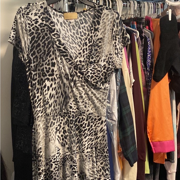 Women’s xl maxi dress with a belt wrap! - Picture 2 of 2